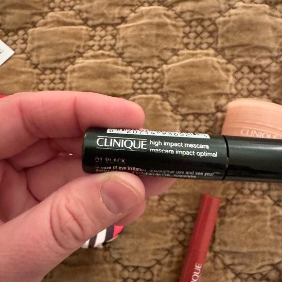 Clinique Mini Makeup Set and Pouch 💕 NWT. - Picture 5 of 7